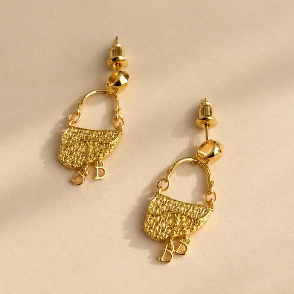 Dainty bag earrings D135